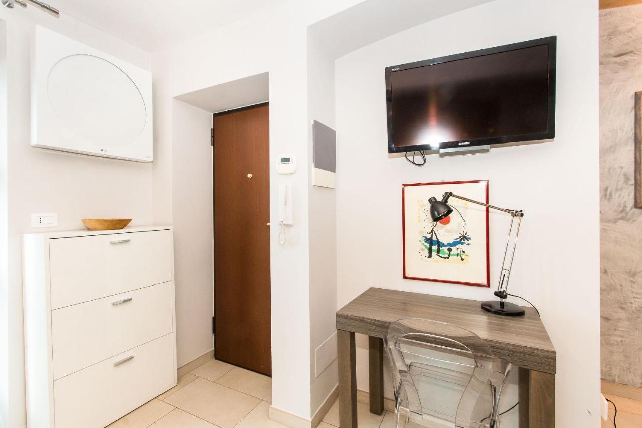 Apartment Corso Vittorio & Valentino Bright Studio